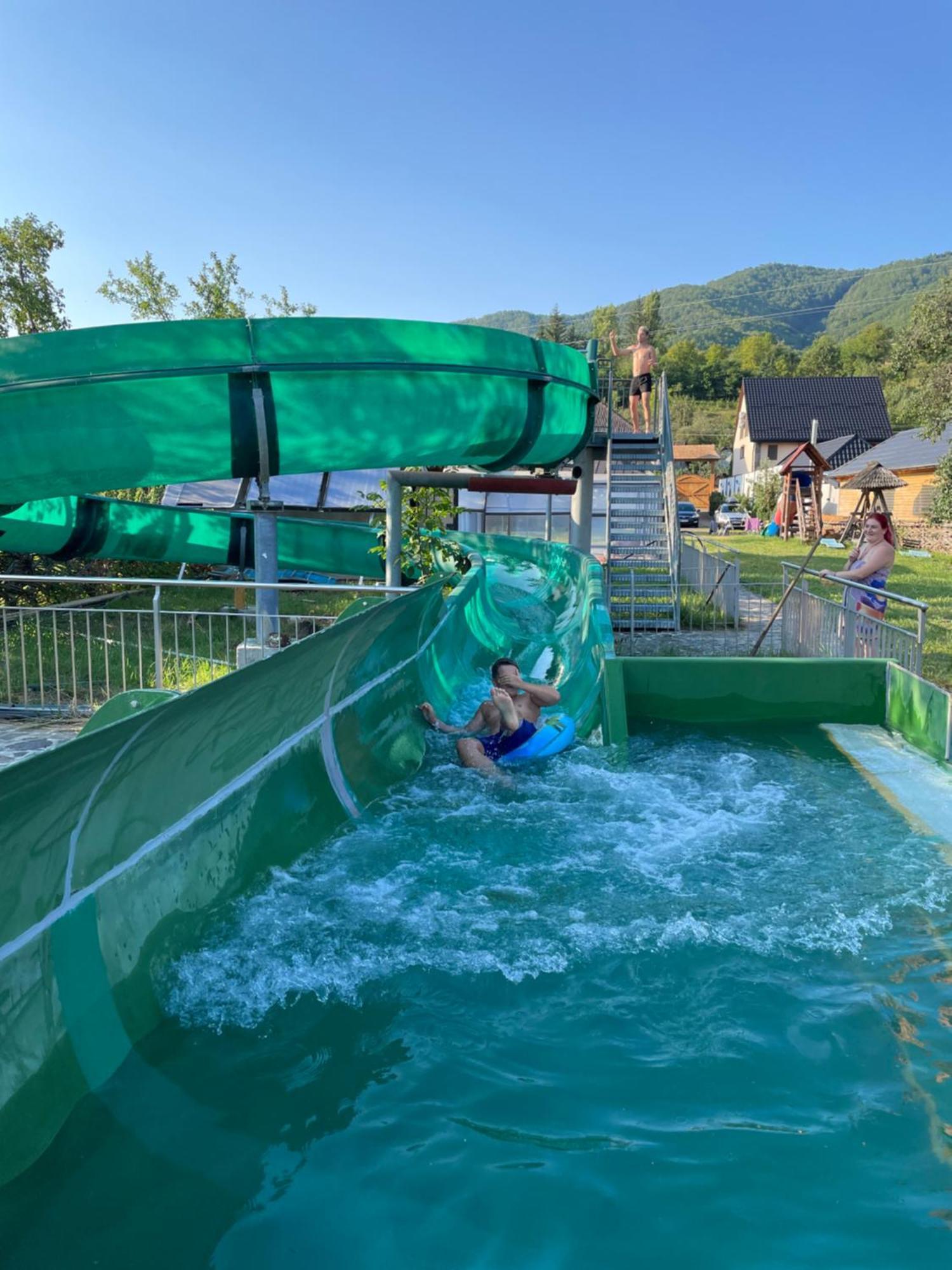 Cabana Iza Hotell Bîrsana Exteriör bild