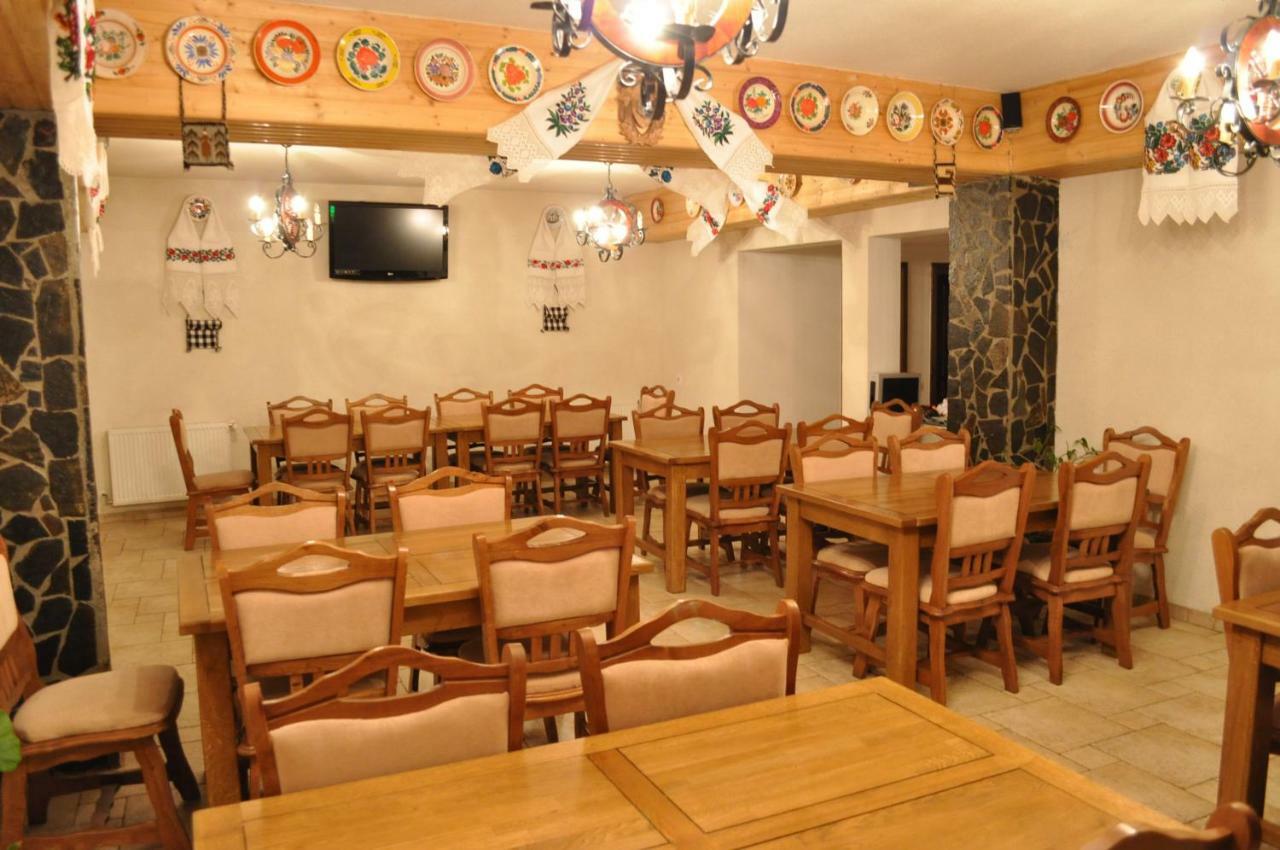 Cabana Iza Hotell Bîrsana Exteriör bild