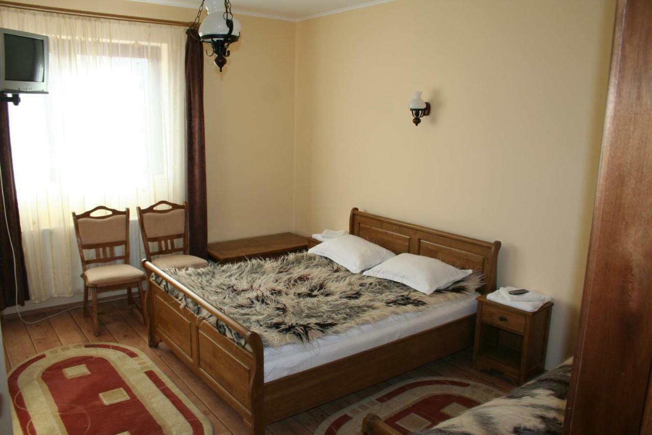 Cabana Iza Hotell Bîrsana Exteriör bild