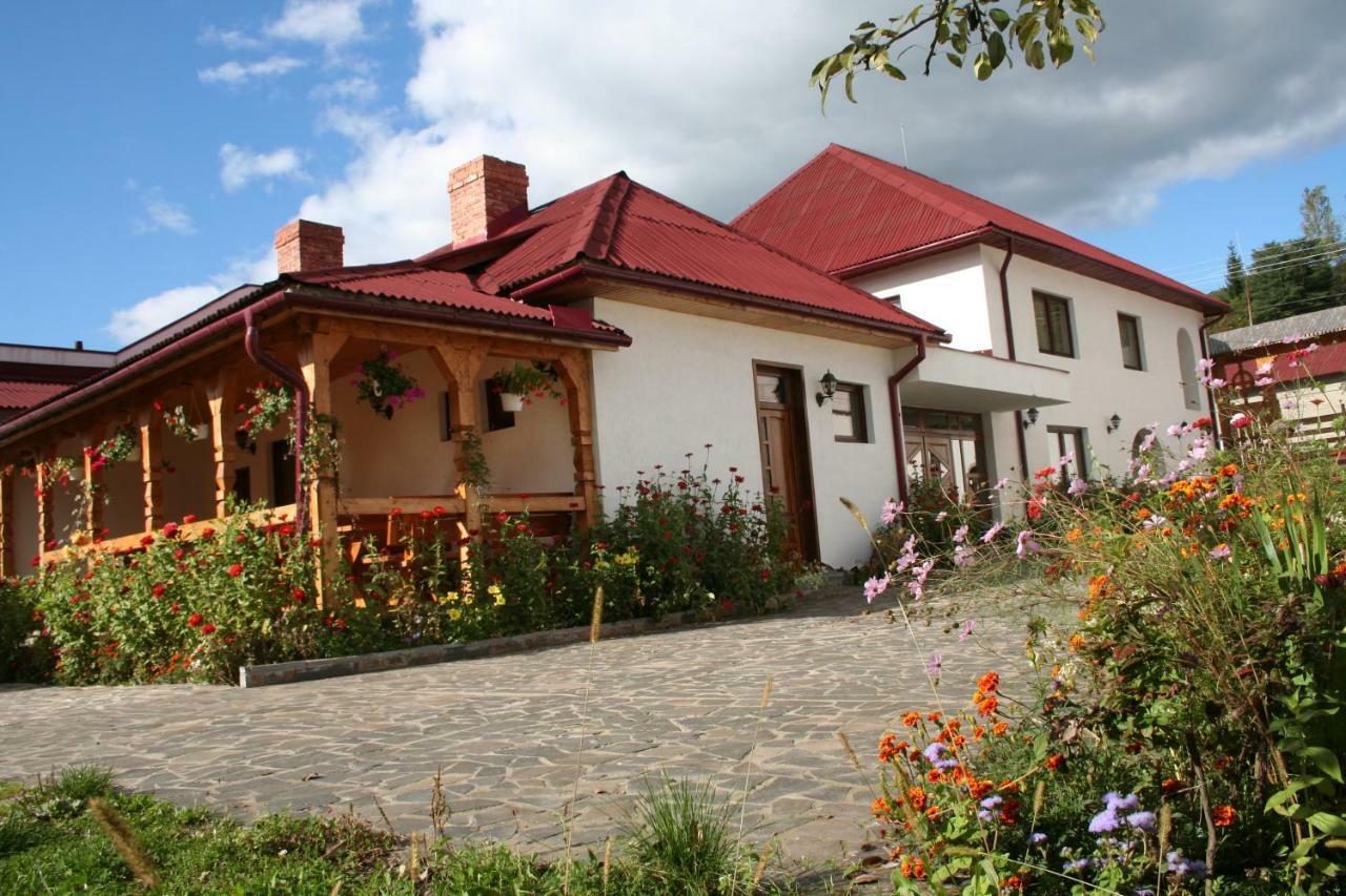 Cabana Iza Hotell Bîrsana Exteriör bild
